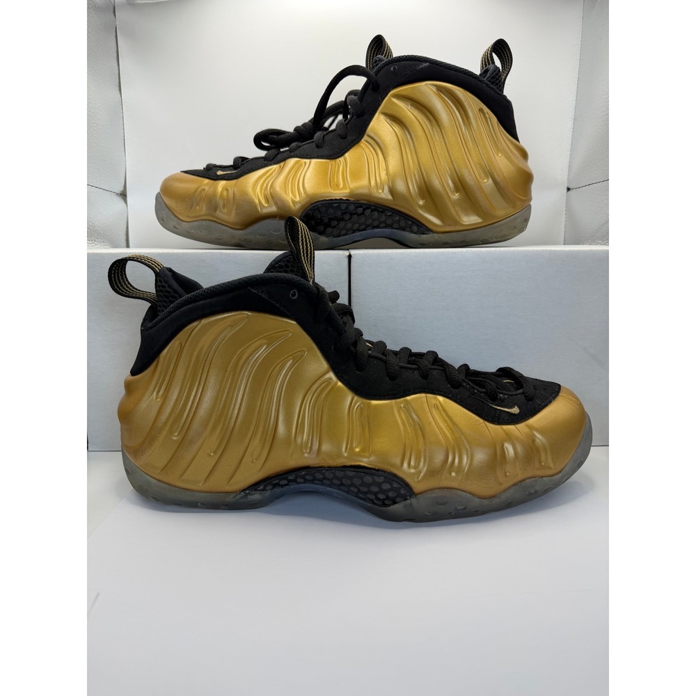 Nike Air Foamposite One "Metallic Gold" – Size 9